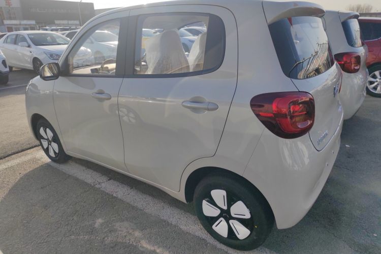 五菱汽车 宏光MINIEV 2025款 四门版 进阶款车身外观4