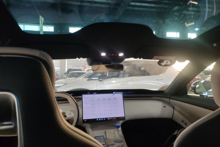 小米汽车 小米YU7 2025款 超长续航高性能四驱Max版局部细节22