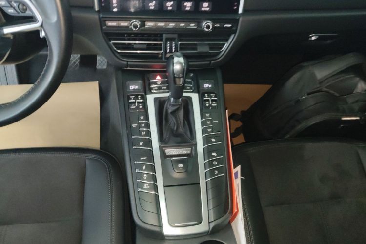 保时捷 2021款 Macan 2.0T中控内饰18