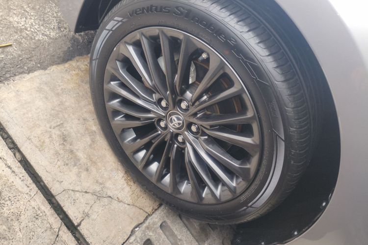 丰田 亚洲龙 2019款 2.0L XLE尊享版 国VI车身外观6007