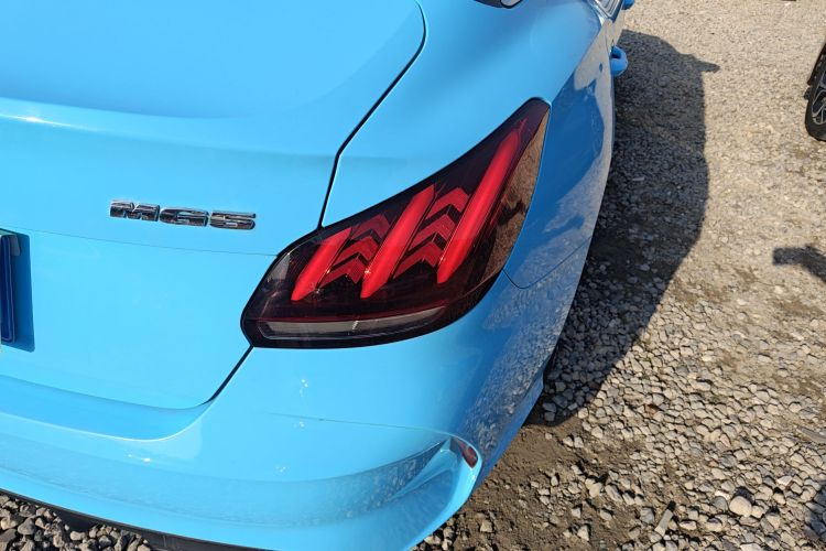 名爵 MG5 2023款 180DVVT CVT豪华版车身外观9