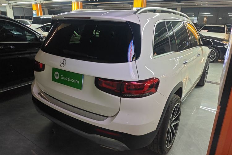 奔驰GLB 2020款 GLB 200 时尚型车身外观7