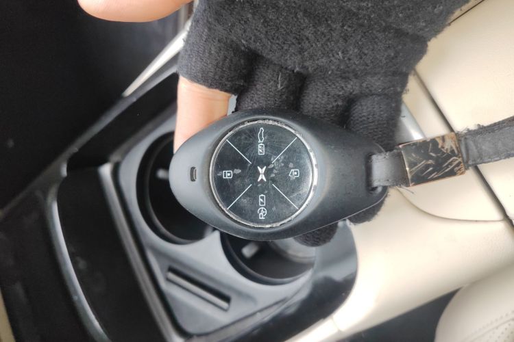 小鹏P7 2020款 670E中控内饰7001