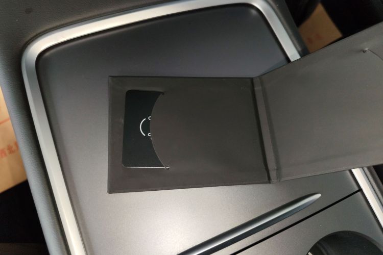 特斯拉 Model Y 2022款 改款 后轮驱动版中控内饰11