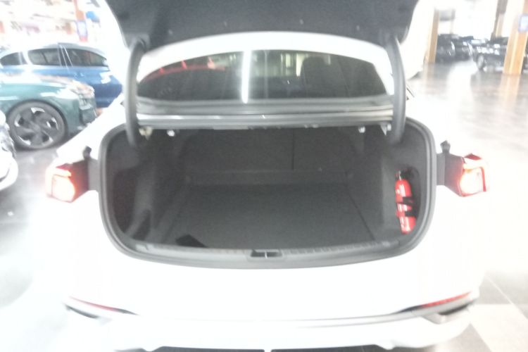 福特 蒙迪欧 2022款 改款 EcoBoost 245 豪华型机舱底盘23