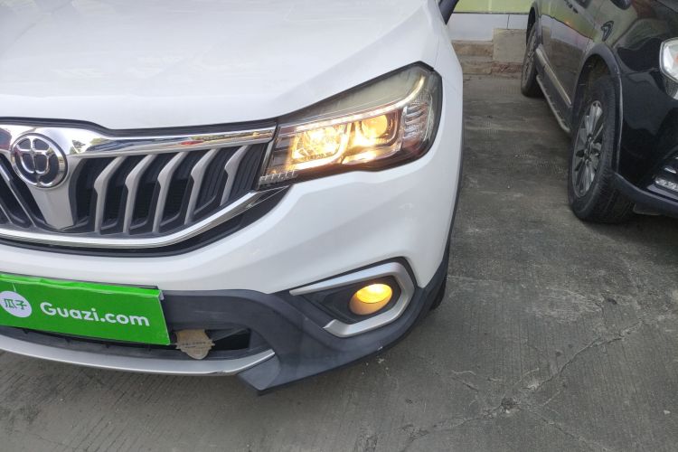 中华V3 2017款 1.5L 手动智能型局部细节36