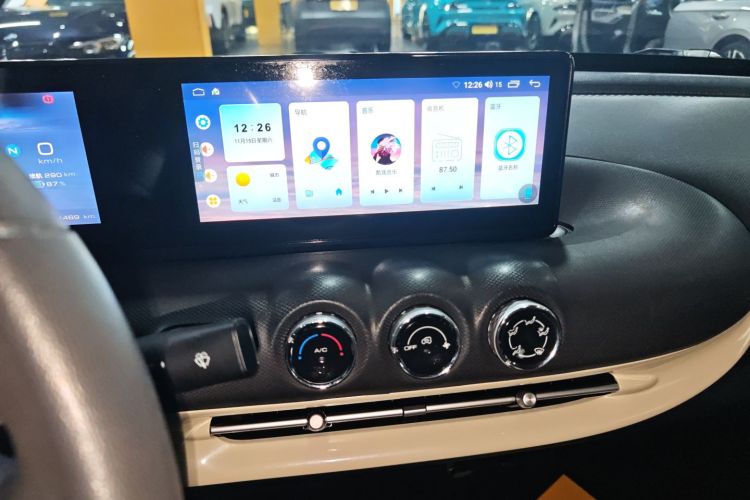 五菱汽车 五菱缤果 2023款 333km 快享款中控内饰16