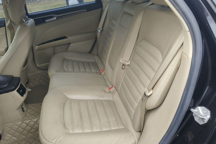 福特 蒙迪欧 2013款 2.0L GTDi200豪华型中控内饰21