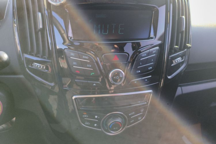 长城M4 2014款 1.5L 手动舒适型局部细节16