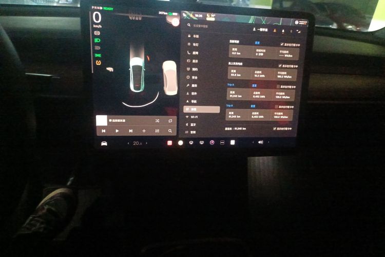 特斯拉 Model Y 2021款 标准续航后驱版中控内饰16