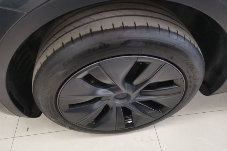 特斯拉 Model Y 2024款 后轮驱动版车身外观6007