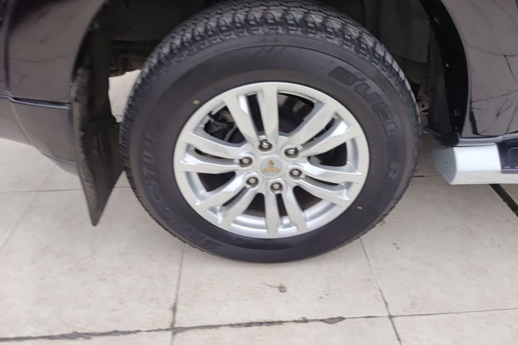 三菱 帕杰罗（平行进口） 车身外观6008