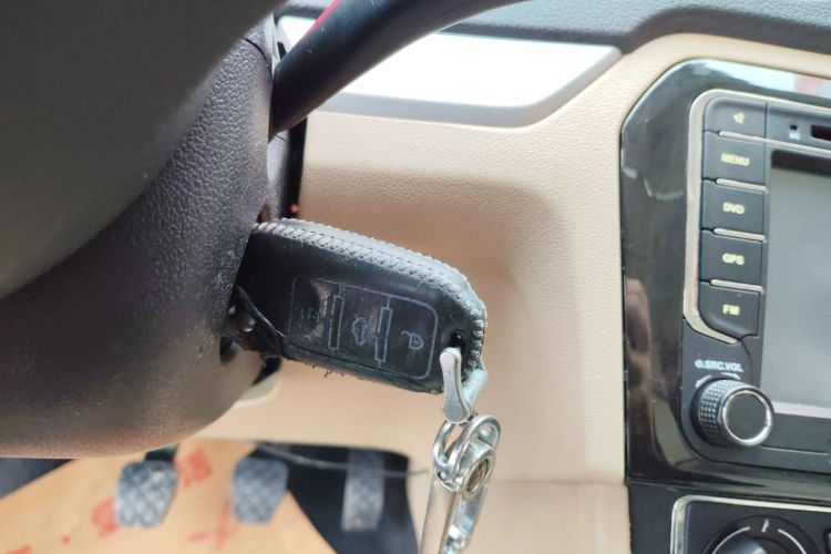 大众 捷达 2015款 1.6L 手动舒适型中控内饰11