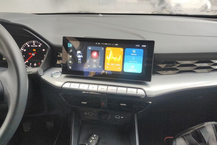 名爵 MG5 2023款 180DVVT 手动风尚版中控内饰16