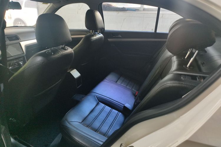 大众 朗逸 2017款 1.6L 自动风尚版中控内饰21