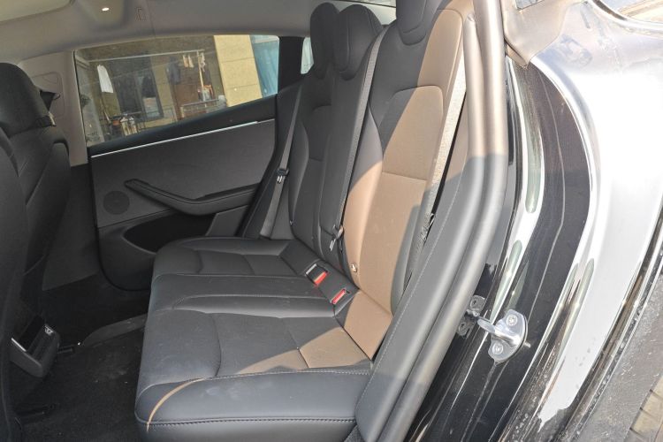 特斯拉 Model 3 2025款 改款 长续航后轮驱动版中控内饰21