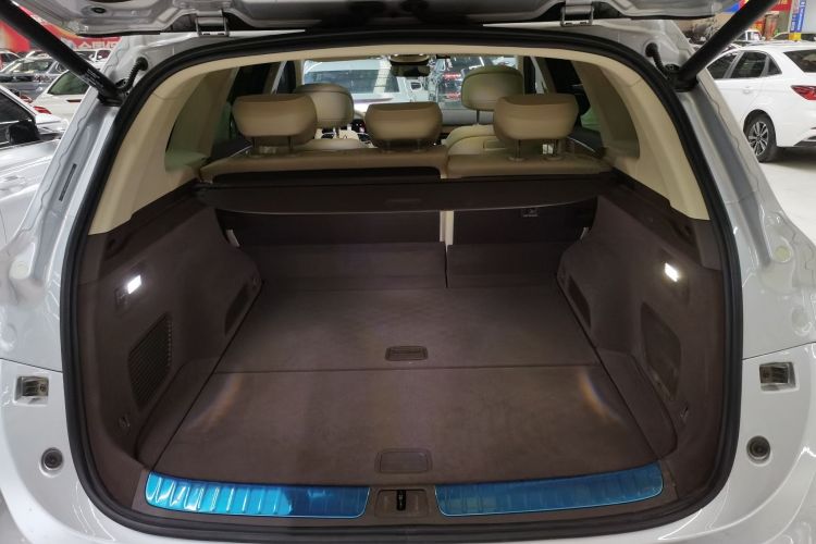 鸿蒙智行 问界M7 2024款 1.5T 后驱Plus版 5座机舱底盘23