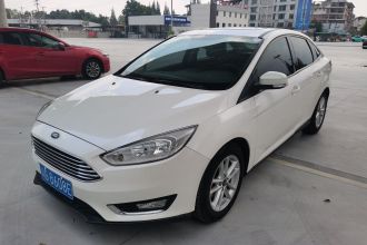 福特 福克斯 2017款 三厢 1.6L 自动风尚型智行版