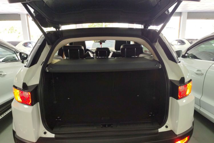 路虎 揽胜极光 2015款 2.0T 五门智耀版局部细节23