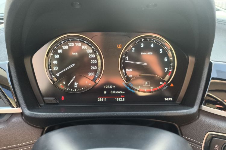 宝马X2 2023款 sDrive25i M运动曜夜版中控内饰14