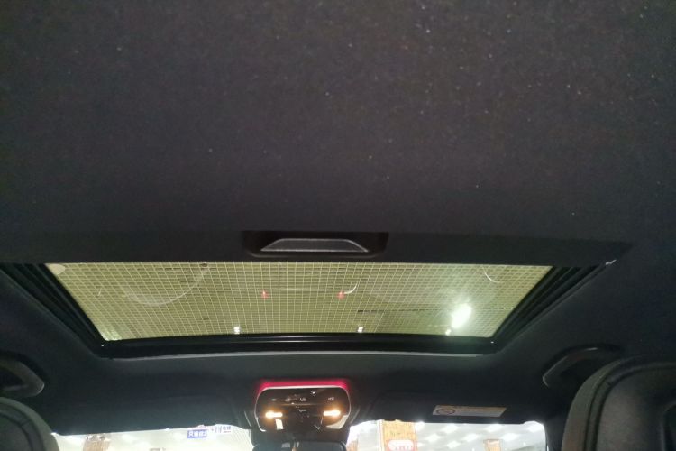 奔驰C级 2023款 改款 C 200 L 运动版中控内饰22