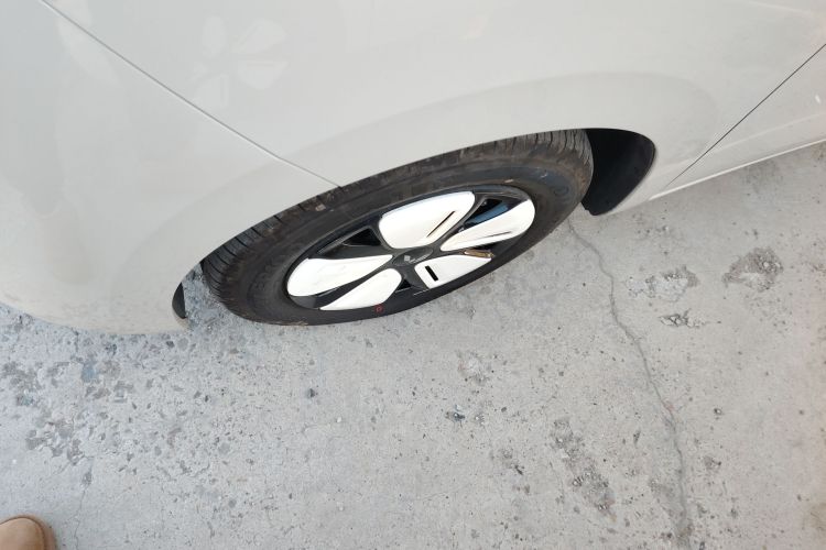 五菱汽车 宏光MINIEV 2025款 四门版 进阶款车身外观6007