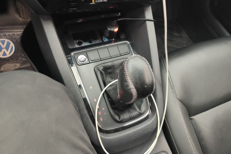 大众 速腾 2017款 1.6L 自动舒适型中控内饰18