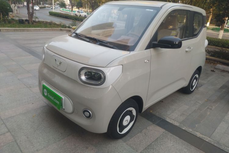 五菱汽车 宏光MINIEV 2024款 第三代 215km 青春版车身外观1