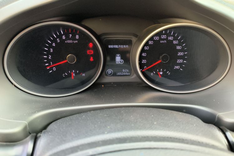 起亚 智跑 2015款 2.0L 自动两驱版GLS中控内饰14