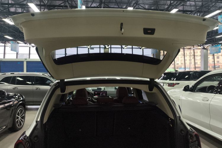 宝马X3 2022款 xDrive25i M运动套装机舱底盘23