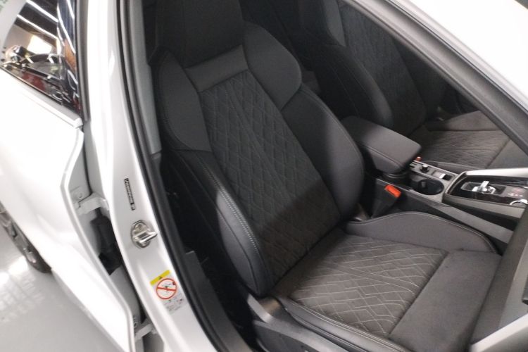 奥迪A3 2023款 A3L Limousine 35 TFSI 豪华运动型局部细节41