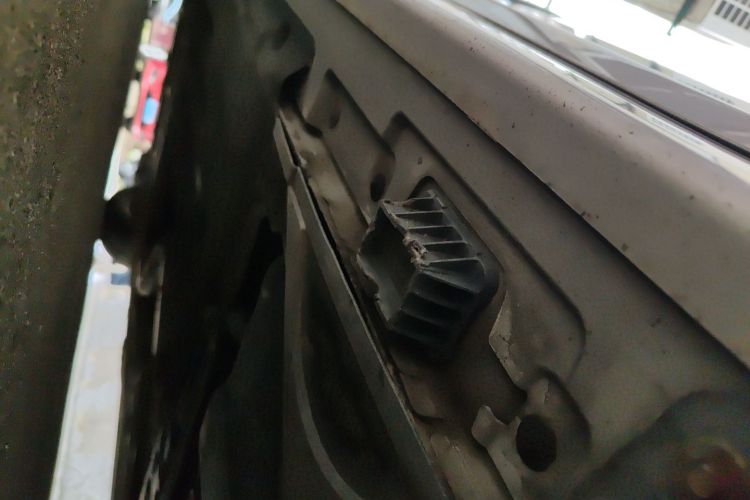 宝马5系 2013款 525Li 领先型局部细节9003