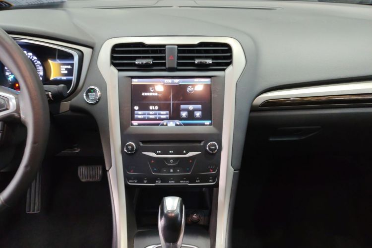 福特 蒙迪欧 2013款 2.0L GTDi200豪华型局部细节16