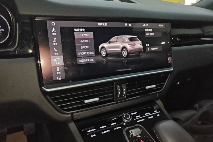 保时捷 Cayenne新能源 2021款 Cayenne E-Hybrid 2.0T中控内饰16