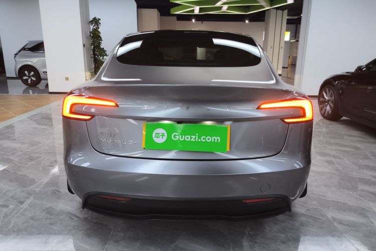 特斯拉 Model 3 2023款 长续航全轮驱动版车身外观6004