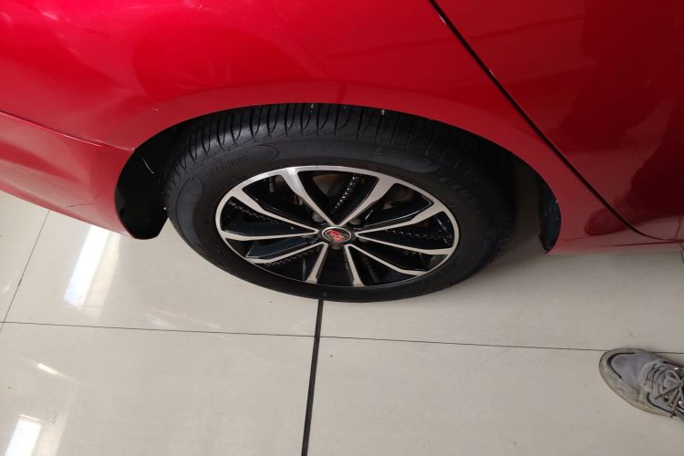 荣威i5 2020款 1.5L 自动4G互联领豪旗舰版车身外观6008