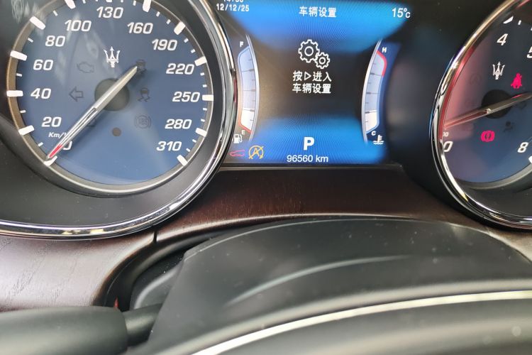 玛莎拉蒂 总裁 2017款 3.0T 标准型中控内饰15