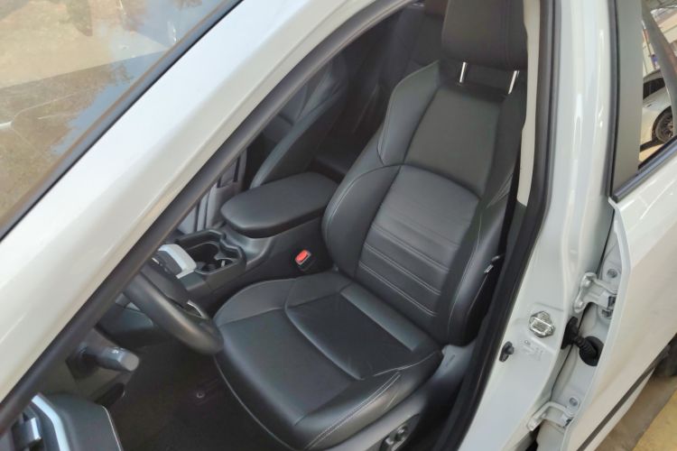 丰田 威兰达 2022款 2.0L CVT两驱豪华PLUS版局部细节19