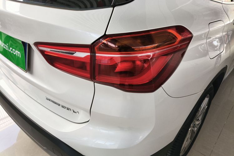 宝马X1 2019款 sDrive20Li 领先型车身外观9