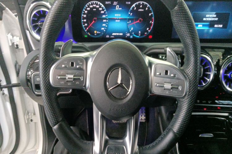 奔驰CLA AMG 2022款 AMG CLA 35 4MATIC中控内饰13