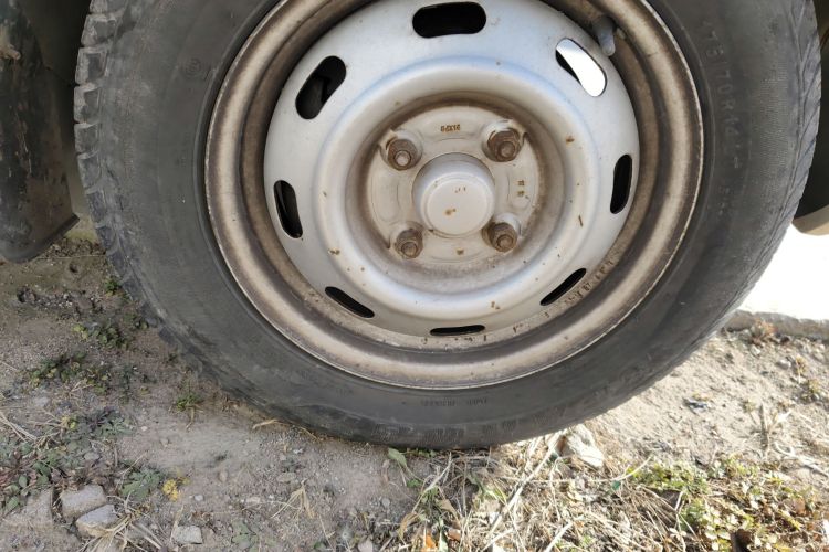 北汽威旺306 2016款 1.2L基本型5座A12国V车身外观10