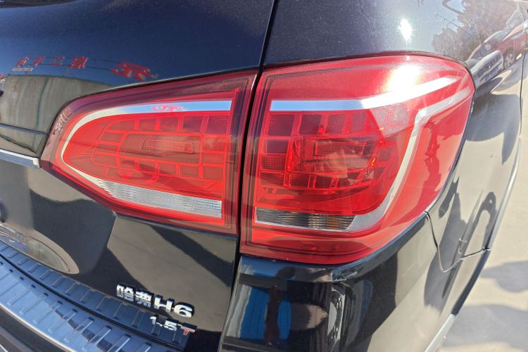 哈弗H6 2014款 运动版 1.5T 手动两驱精英型车身外观9