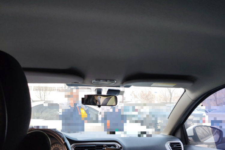 标致301 2014款 1.6L 自动舒适版中控内饰22