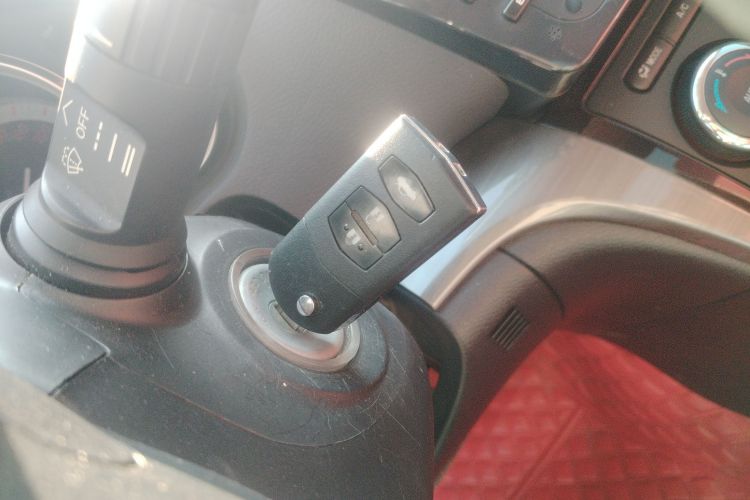 马自达 睿翼 2012款 2.0L 自动精英版中控内饰11