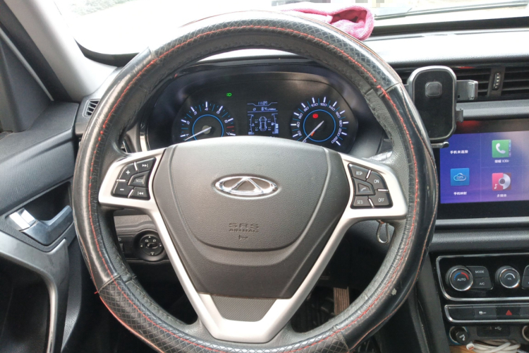 奇瑞 瑞虎3 2016款 1.6L 手动智尚版中控内饰13