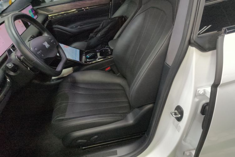 智己汽车 智己L7 2022款 Dynamic中控内饰19