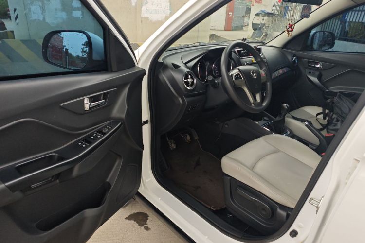 北汽幻速S3 2017款 1.5L 手动豪华型中控内饰20