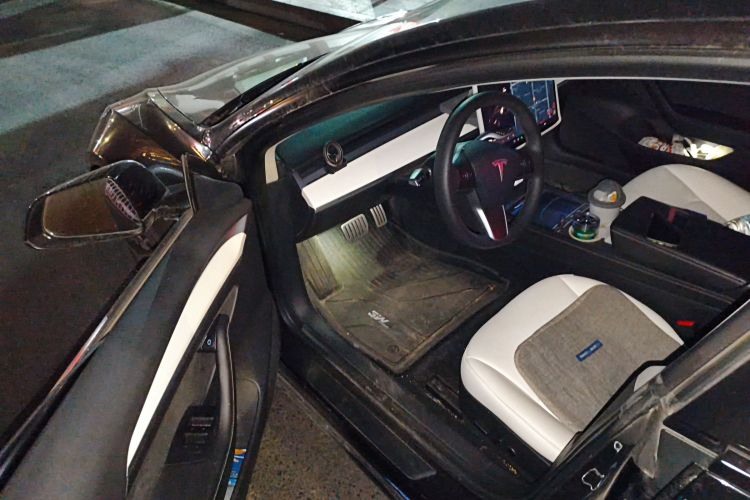 特斯拉 Model 3 2021款 Performance高性能全轮驱动版中控内饰20