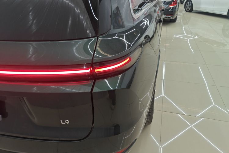 理想汽车 理想L9 2022款 Max车身外观9
