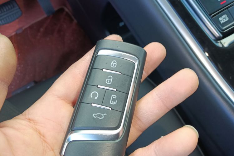 广汽传祺 传祺M8 2023款 领秀系列 390T 尊享版中控内饰7001